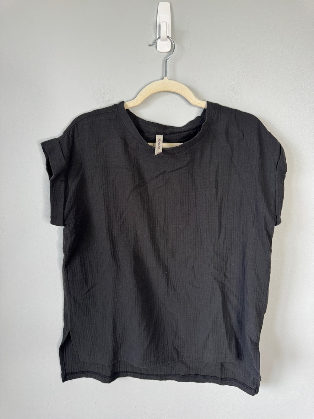 Zenana Outfitters Black Relaxed Crew Short-Sleeve Top